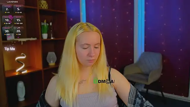mila_glow1 (F teen) - show boobs in bra