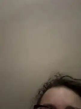 Webcam Model (ladyturtle) is live