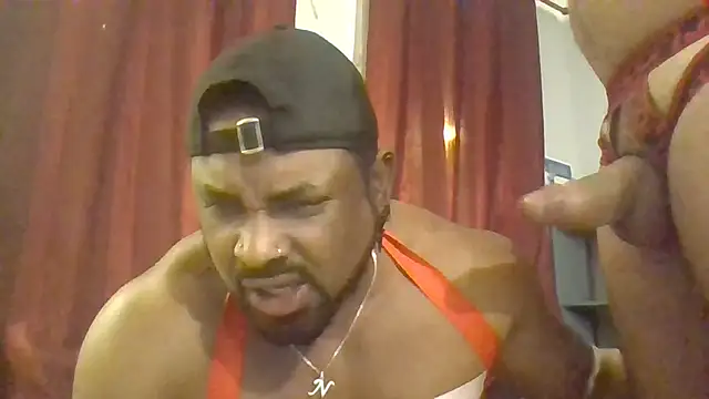 DildoPlayer33 live sex cam