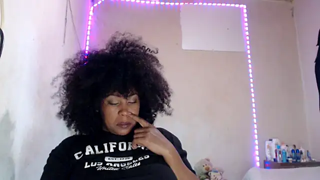 cherry_cleou - Cherry_cleou's free webcam