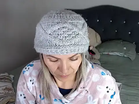 chantal_hott - Chantal_hott's free webcam