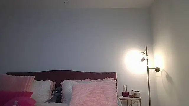 NicoleSarahX live sex cam