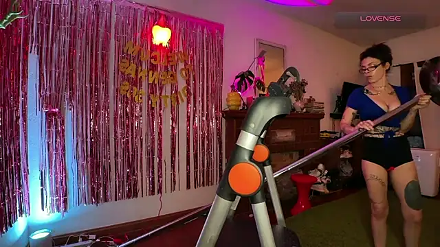 GennaJames's live cam