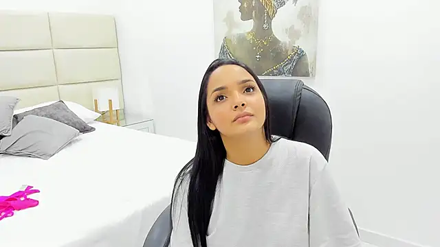 chloelarsons - Chloelarsons's free webcam - UK Sex Cams