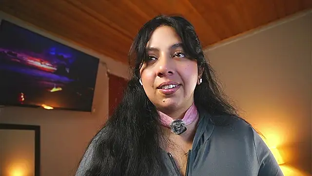 coraline_latin - Coraline_latin's free webcam