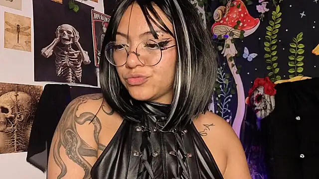 victoriia_thompson - Victoriia_thompson's free webcam