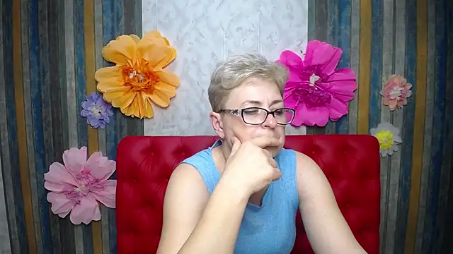 EmiliaGree live sex cam