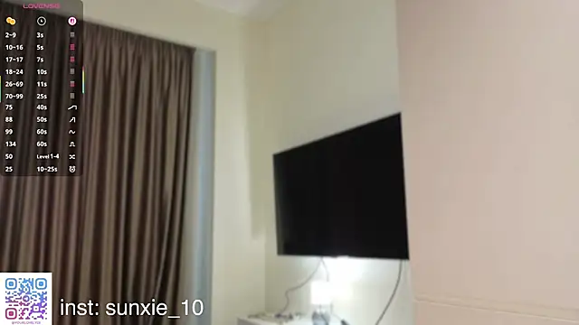 sunshine_diana (F teen) - pussy tease