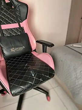 Webcam Model (KyleXBrown)  is live.Free join now!