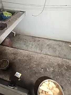 Savita_bhabhi_enjoy live sex cam