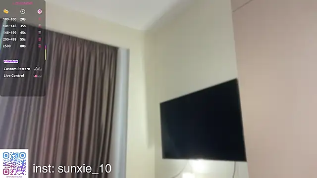 sunshine_diana (F teen) - pussy tease