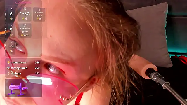 stacy_moorex (F teen) - Lets make me CUM or SQUIRT!  DESTROY! 😈