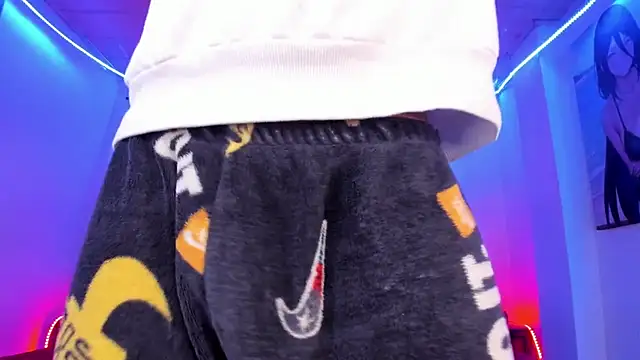 Ethan_Boyy live sex cam