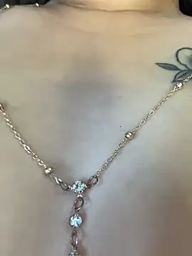 live on webcam HotNeha08