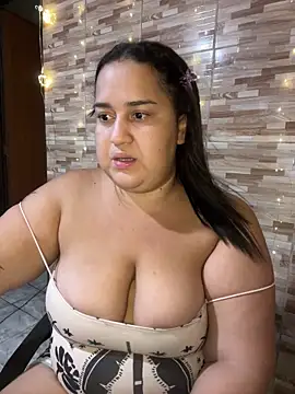 yesmiia (F young) - make my pussy wet + 1 vid sex