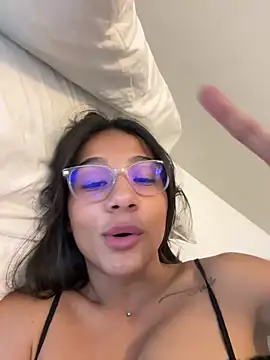 cata_777 (F young) - I want to feel you make me wet.