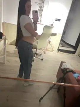 ArianaDominguezPink_