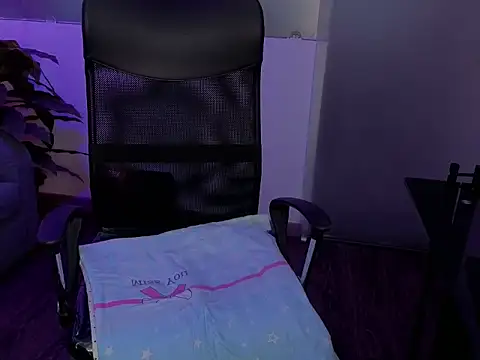 megan_collinss1 - Megan_Collinss1's free webcam - UK Sex Cams