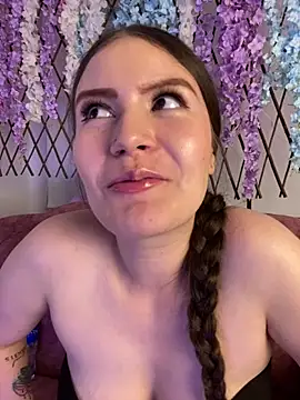 Webcam Model (Tegui-sc)  is live.Free join now!