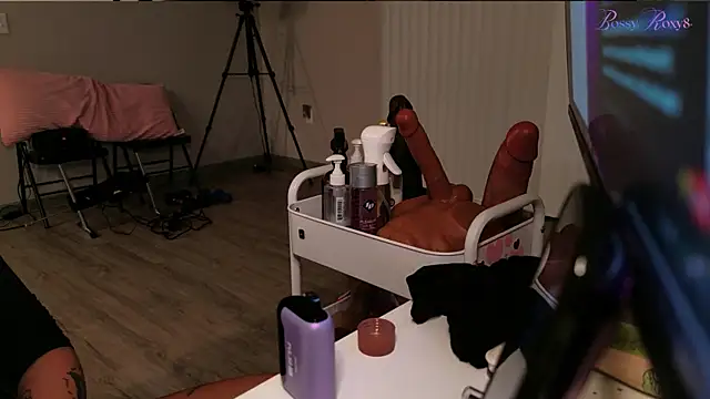 bossyroxy84 webcam