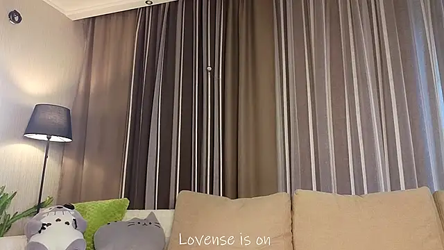 LurleneRamo live sex cam