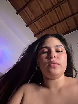 sarasweet_sex (F young) - remove clothes 💦😈