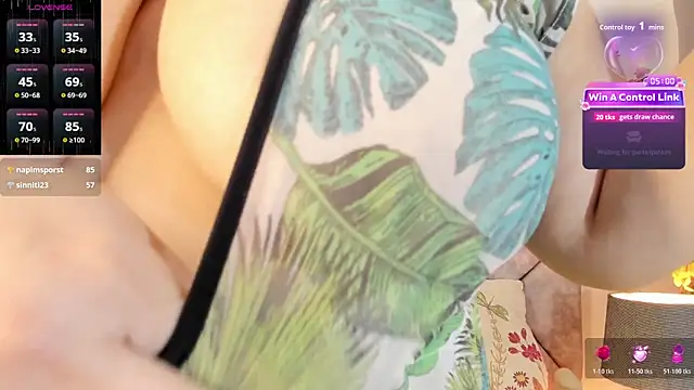 _azahaaraa_ (F milf) - show my boobs