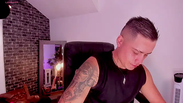 connorsmiith live sex cam