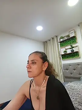 sasi_luna live sex cam