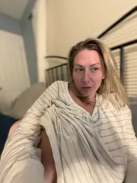 sophiasloane (F milf) - Squirt ticket show