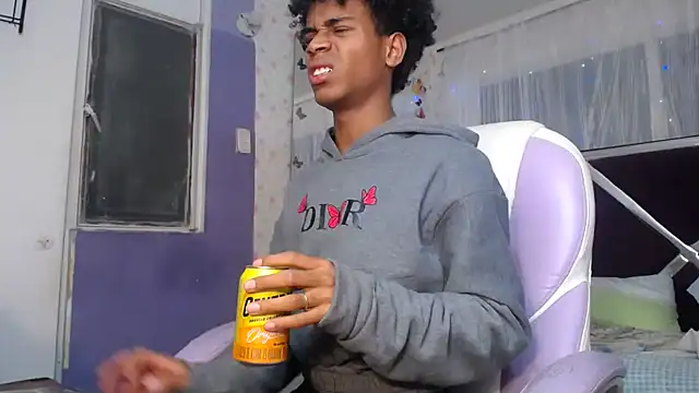 santy_bigcock_01 (M twink) - spank ass