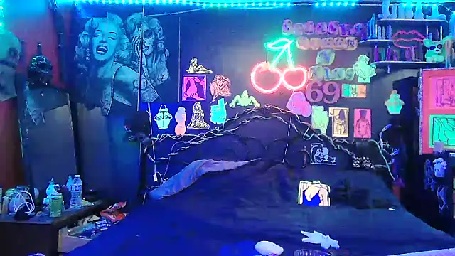 splash_queen420 - Splash_Queen420's free webcam