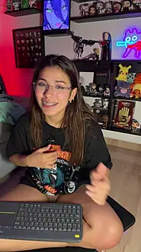 crystal_bunny7 (F young) - make me squirt for you