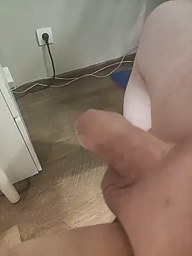 tobydick13 - TobyDick13's free webcam - UK Sex Cams