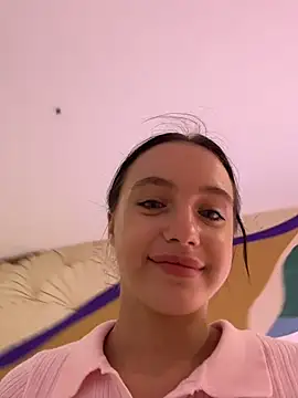 miatee (F teen) - Drooling on pussy