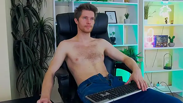 eddie_baker (M young) - I like the lovense vibes in me from this