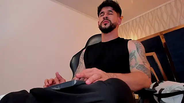 petesevans (M young) - Cumshow , let's have fun  :devil: