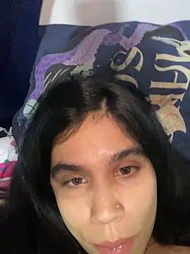 Cuteandhornyy webcam