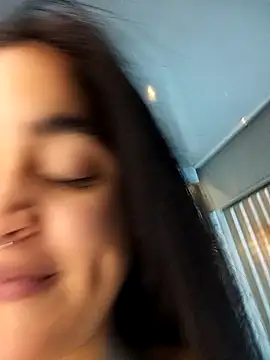 vanessadoofenshmirtz (F teen) - Spanking tits x4 times