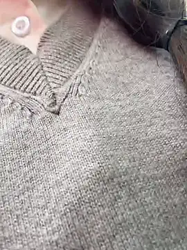 fire-18 (F young) - 学姐兼职做老板的贴身秘书  搞刺激  完成目标无内内M腿