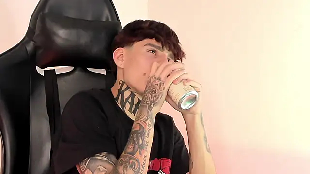 angelcumm_ (M young) - my ass