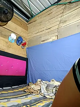 emyli_liamm - Emyli_Liamm's free webcam - UK Sex Cams