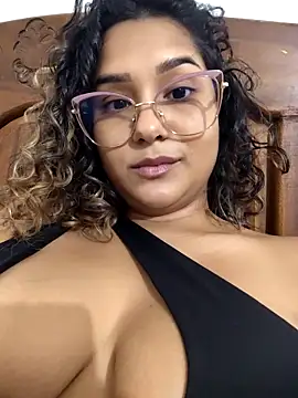 brendagirs (F young) - Fingers in the pussy