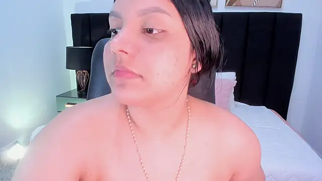 dullce77 (F teen) - I suck my nipples