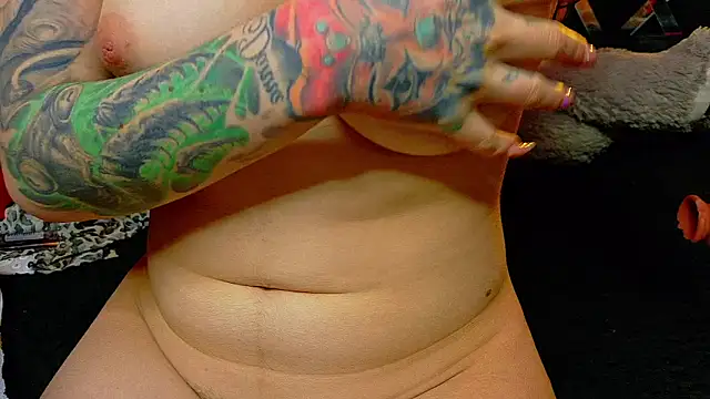 nova_kitttyy (F young) - rider dildo