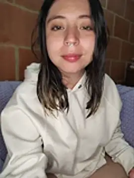 petite_cherryx (F young) - Destroy my make-up with saliva