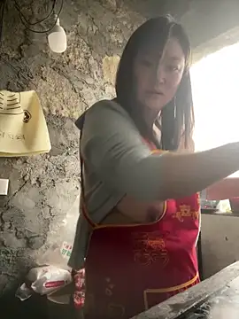 srr7788 (F young) - 赚钱买小粉