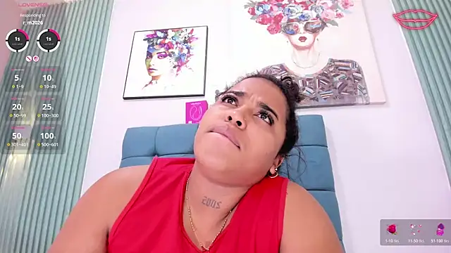 AichaBrown live sex cam