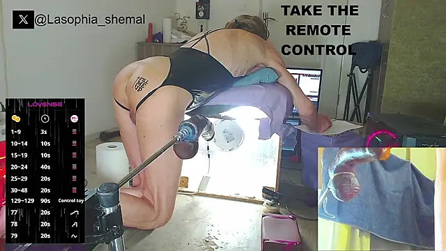 lasofia (Ask my age) - 🎀❝𝐀𝐌 𝐈 𝐘𝐎𝐔𝐑 𝐖𝐇𝐎𝐑𝐄 ? ❞🎀