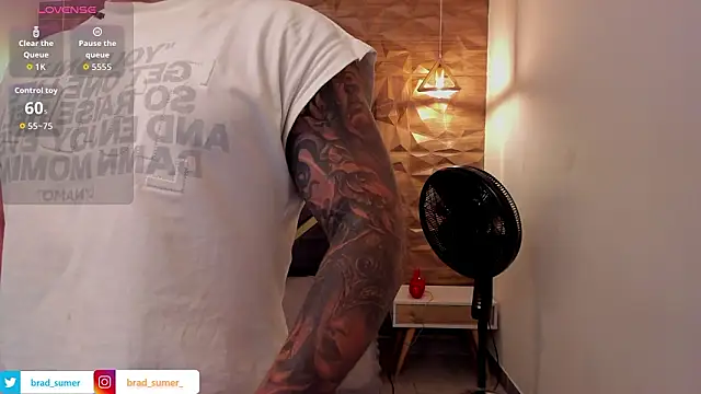 Brad_Summer live sex cam